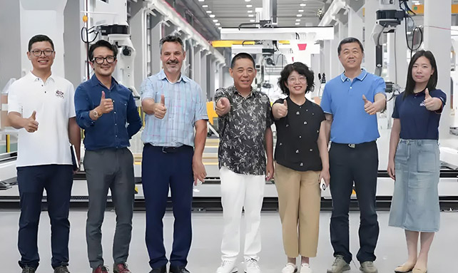 加拿大客户莅临我厂参观